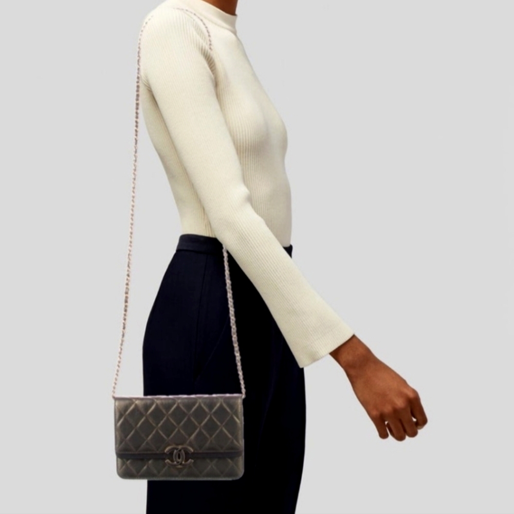 Rare CHANEL Metallic Quilted Clutch Gold Leather WOC Mini Crossbody Bag Like New